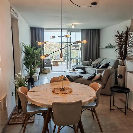 Garden With Incredible Views In Casa Banderas Apartment *